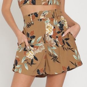 F&F Floral Print Bohemian High Rise Shorts Women's Size Small